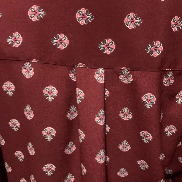 Croft and Barrow Burgundy Blouse - Picture 5 of 9